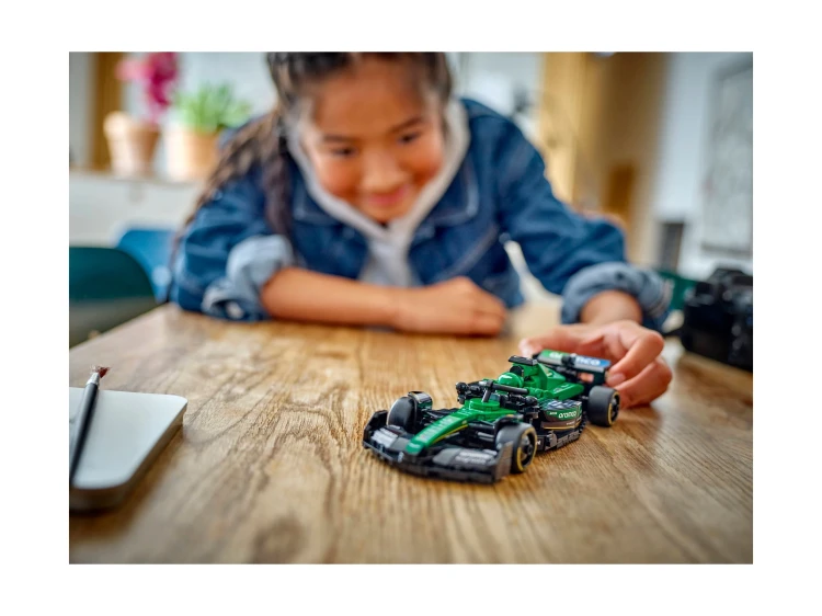 lego-speed-champions-77245-bolid-f1-aston-martin-aramco-amr24-PuggyKraków.webp