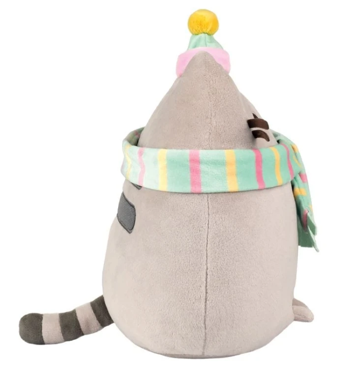 Pusheen w szaliku duży