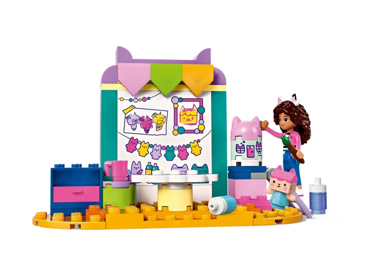 lego-koci-domek-gabi-10795-prace-reczne-z-tekturzatkiem-MrPuggy.webp