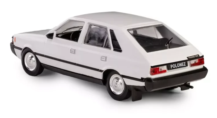 xK-579_FSO_POLONEZ_WHITE_lt-me.jpg.pagespeed.ic.CvcuT8x-Ng.jpg.webp