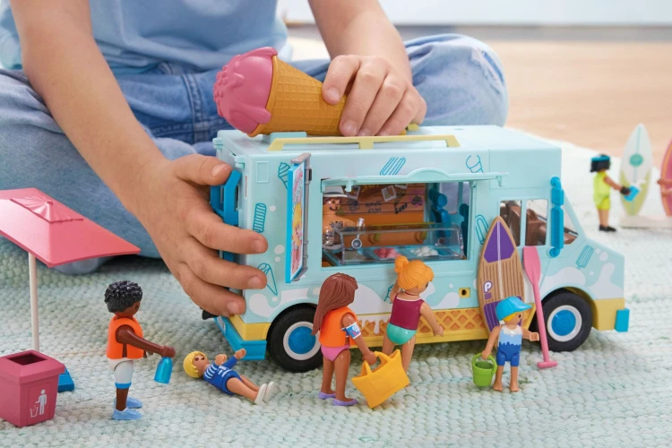 Playmobil 71904 Furgonetka z lodami i sklepikiem surfing Mr Puggy Kraków.jpg