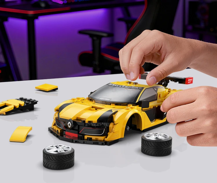 pol_pl_Klocki-konstrukcyjne-CaDA-Samochod-zdalnie-sterowany-Auto-Sportowe-21-cm-1-20-Renault-Sport-RS-01-294-elementow-RC-Dual-Mode-C51094W-40910_3.jpg